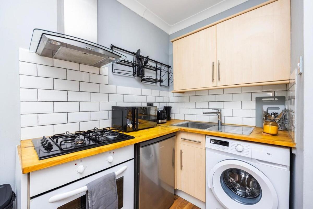 Apartment 1-bed Flat - Walk To Whitechapel Station *