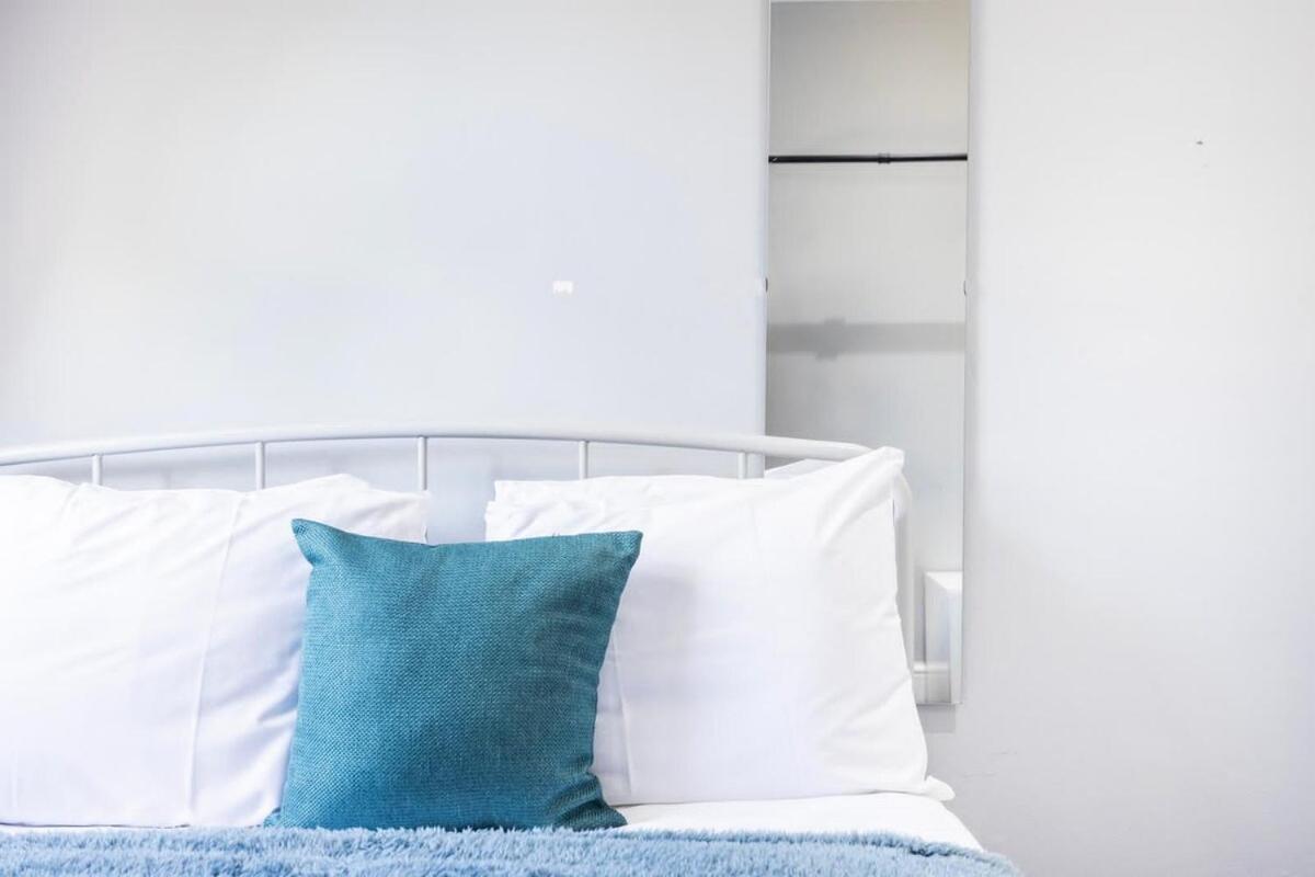 1-bed Flat - Walk To Whitechapel Station * Londres