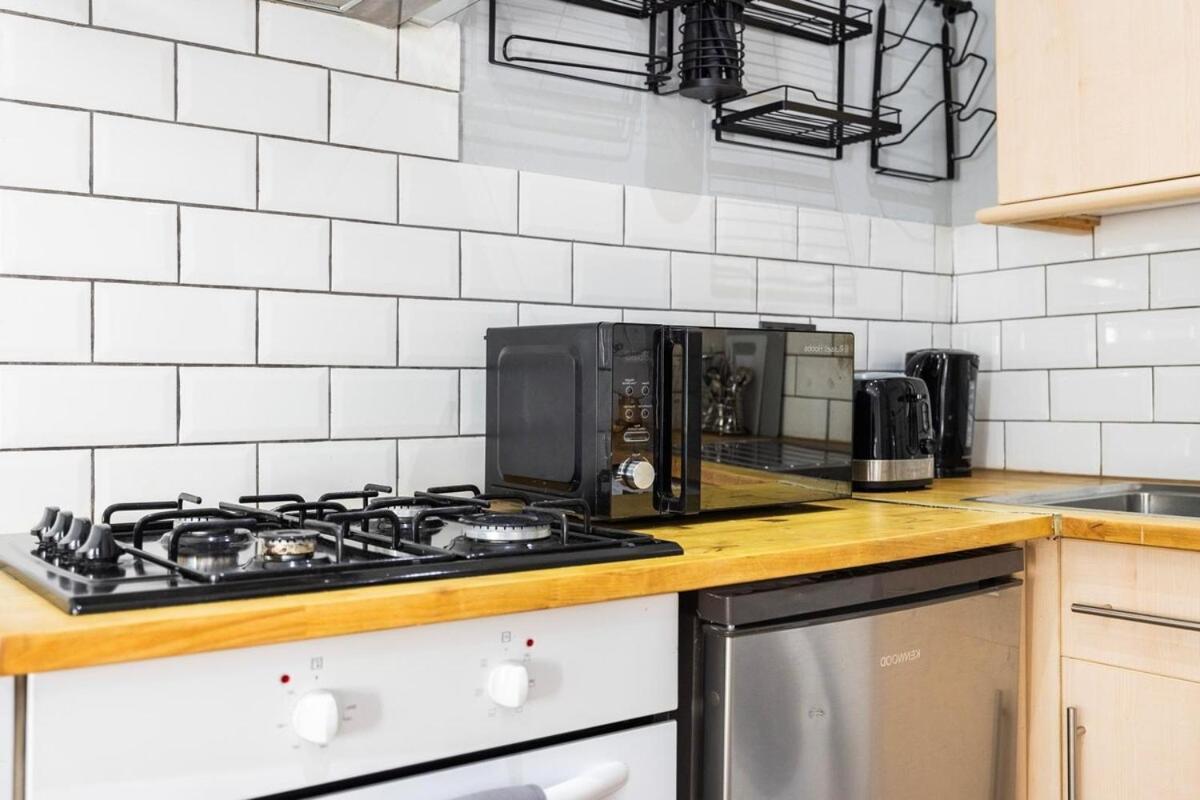 1-bed Flat - Walk To Whitechapel Station Apartamento